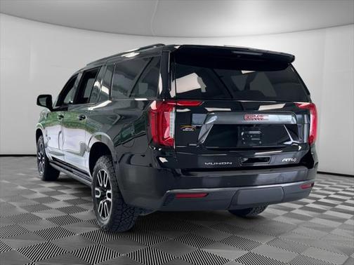 2023 GMC Yukon XL 4WD AT4