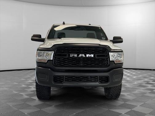 2022 RAM 2500 Tradesman Regular Cab 4x4 8' Box