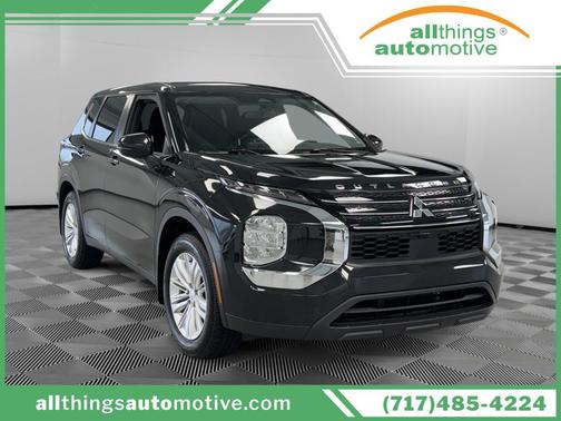 Black Diamond 2023 Mitsubishi Outlander ES S-AWC
