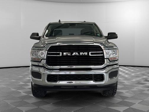 2019 RAM 2500 Big Horn Crew Cab 4x4 6'4' Box