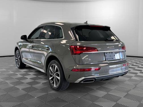 2024 Audi Q5 45 S line Premium Plus