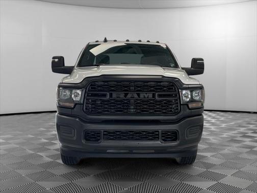 2024 RAM 2500 Tradesman Crew Cab 4x4 6'4' Box