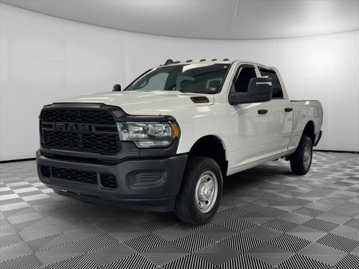 2024 RAM 2500 Tradesman Crew Cab 4x4 6'4' Box
