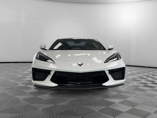 Arctic White 2023 Chevrolet Corvette Stingray w/2LT