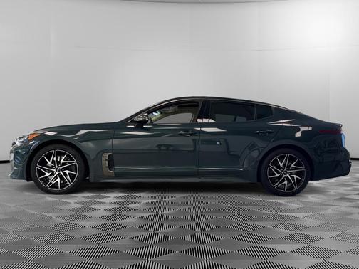2023 Kia Stinger GT-Line