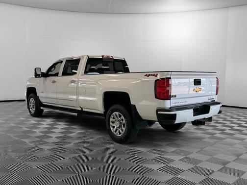 Iridescent Pearl Tricoat 2019 Chevrolet Silverado 3500 High Country