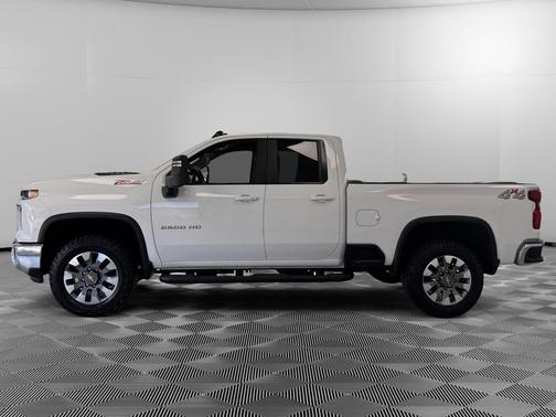 Summit White 2025 Chevrolet Silverado 2500 LT
