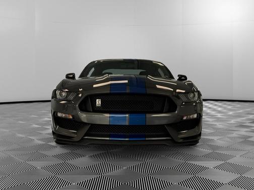 2017 Ford Shelby GT350 Base