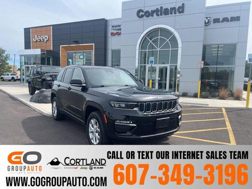 Diamond Black Crystal Pearlcoat 2023 Jeep Grand Cherokee Limited