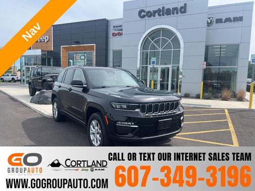 Diamond Black Crystal Pearlcoat 2023 Jeep Grand Cherokee Limited