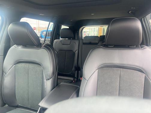 Baltic Gray Metallic Clearcoat 2026 Jeep Grand Cherokee L Altitude