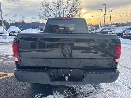 2022 RAM 1500 Classic Warlock Quad Cab 4x4 6'4' Box