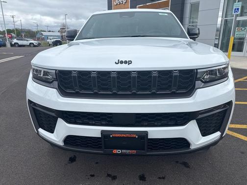 Bright White Clearcoat 2026 Jeep Grand Cherokee L Limited