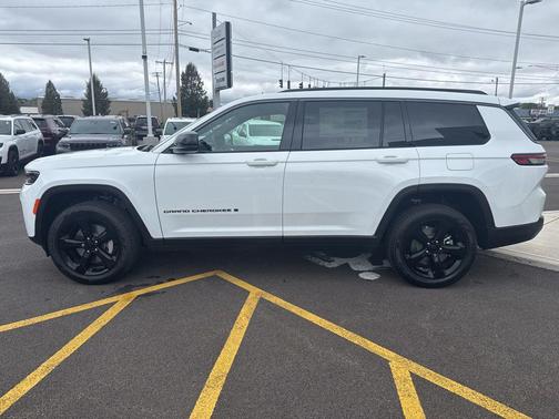 Bright White Clearcoat 2026 Jeep Grand Cherokee L Limited