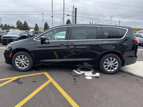 2026 Chrysler Pacifica L