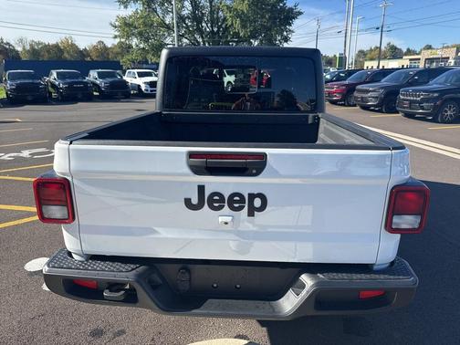 2022 Jeep Gladiator Willys 4x4