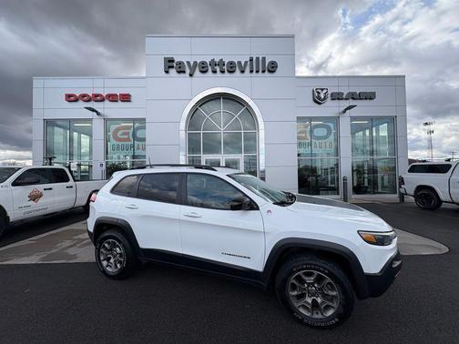 Bright White Clearcoat 2022 Jeep Cherokee Trailhawk