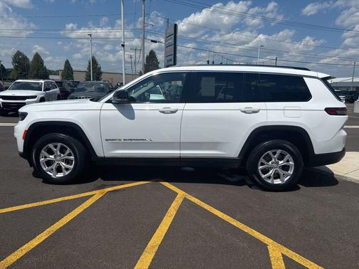 Bright White Clearcoat 2023 Jeep Grand Cherokee L Limited
