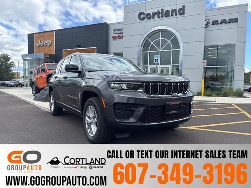 2025 Jeep Grand Cherokee Laredo