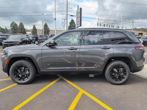 2025 Jeep Grand Cherokee Altitude