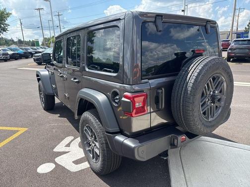 Granite Crystal Metallic Clearcoat 2025 Jeep Wrangler Sport S