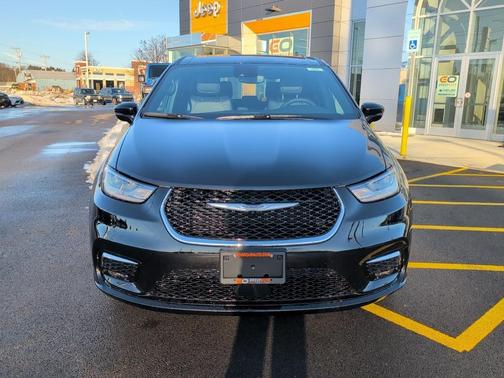 2026 Chrysler Pacifica L