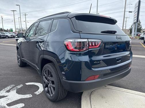 Fathom Blue Pearl Coat 2026 Jeep Compass Limited