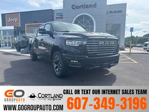 Diamond Black Crystal Pearlcoat 2026 RAM 1500 Laramie