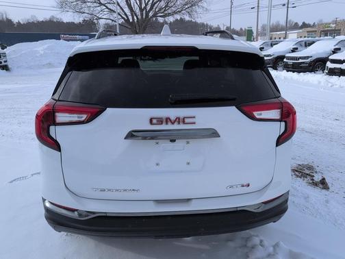 2024 GMC Terrain AWD AT4
