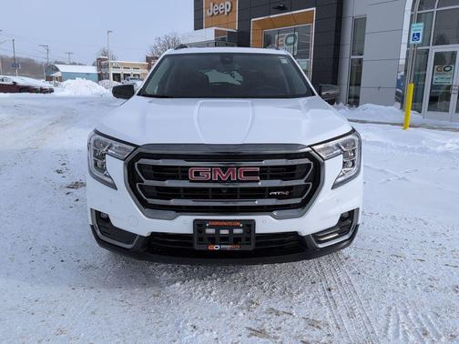 2024 GMC Terrain AWD AT4