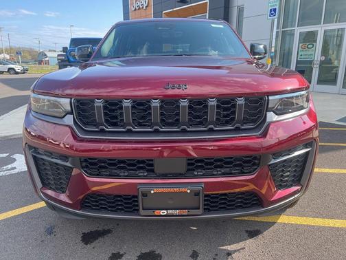 Velvet Red Pearlcoat 2026 Jeep Grand Cherokee L Altitude