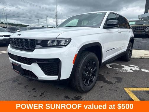 Bright White 2026 Jeep Grand Cherokee Altitude