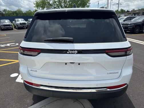 2025 Jeep Grand Cherokee Laredo