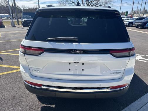 2023 Jeep Grand Cherokee Laredo