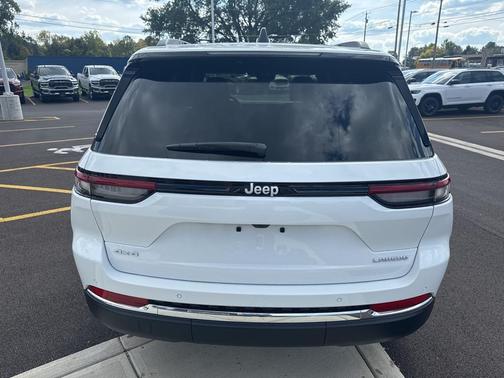 2025 Jeep Grand Cherokee Laredo