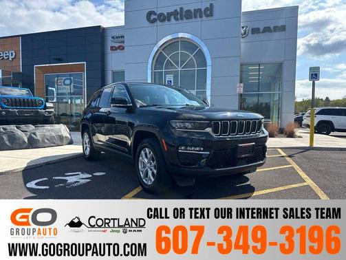 Diamond Black Crystal Pearlcoat 2023 Jeep Grand Cherokee Limited