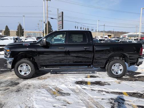 2026 RAM 2500 Tradesman Crew Cab 4x4 6'4' Box