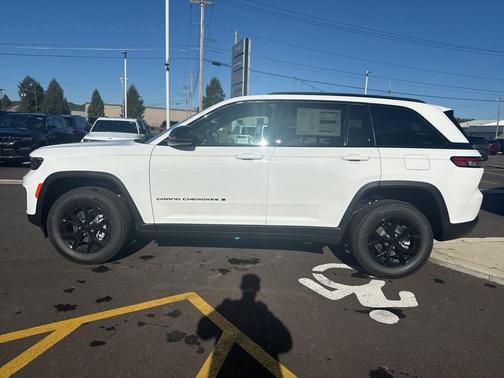 2025 Jeep Grand Cherokee Altitude