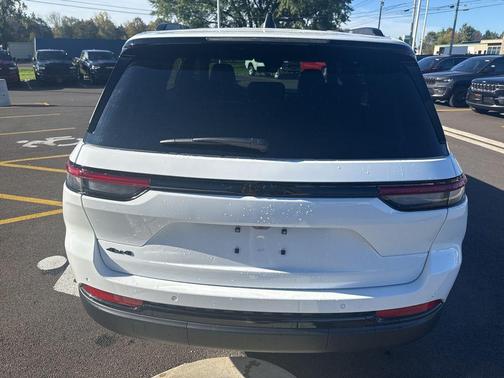 2025 Jeep Grand Cherokee Altitude