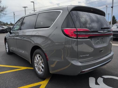 2025 Chrysler Pacifica L