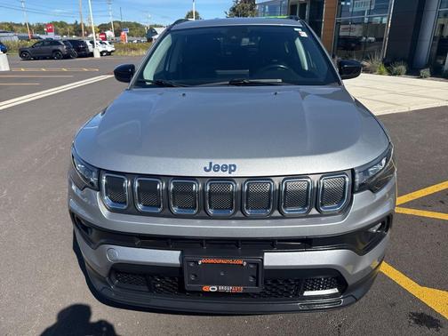 2022 Jeep Compass Latitude Lux