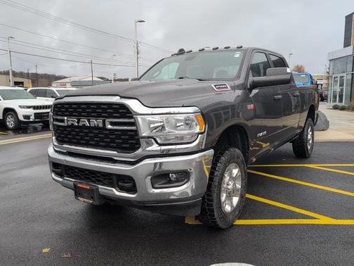 2022 RAM 2500 Big Horn Crew Cab 4x4 6'4' Box