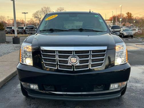 2014 Cadillac Escalade Luxury