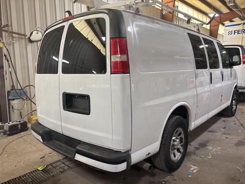 Summit White 2011 Chevrolet Express 1500 Work Van