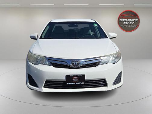Super White 2014 Toyota Camry LE