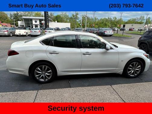 2016 INFINITI Q70 3.7X