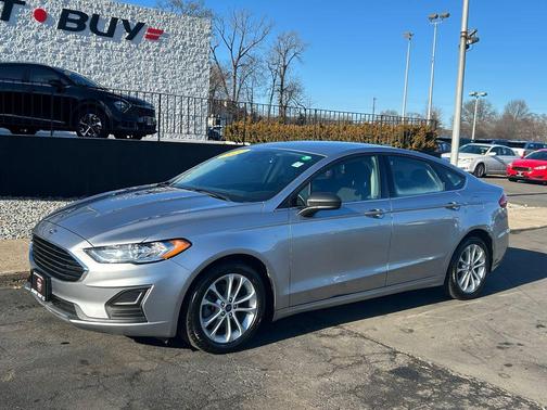 2020 Ford Fusion Hybrid SE
