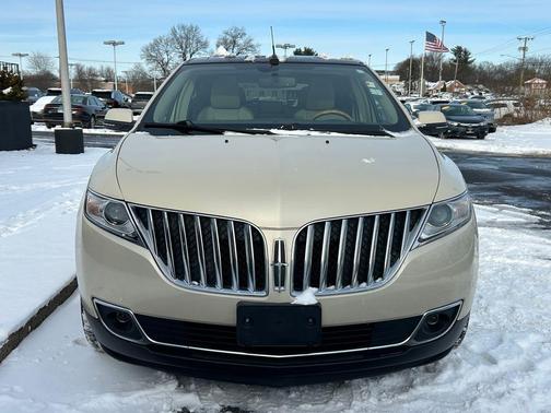 2015 Lincoln MKX Base