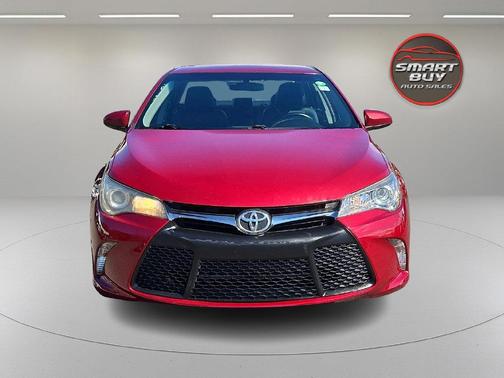 Pearl 2015 Toyota Camry SE
