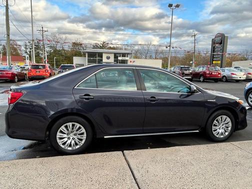2013 Toyota Camry Hybrid LE
